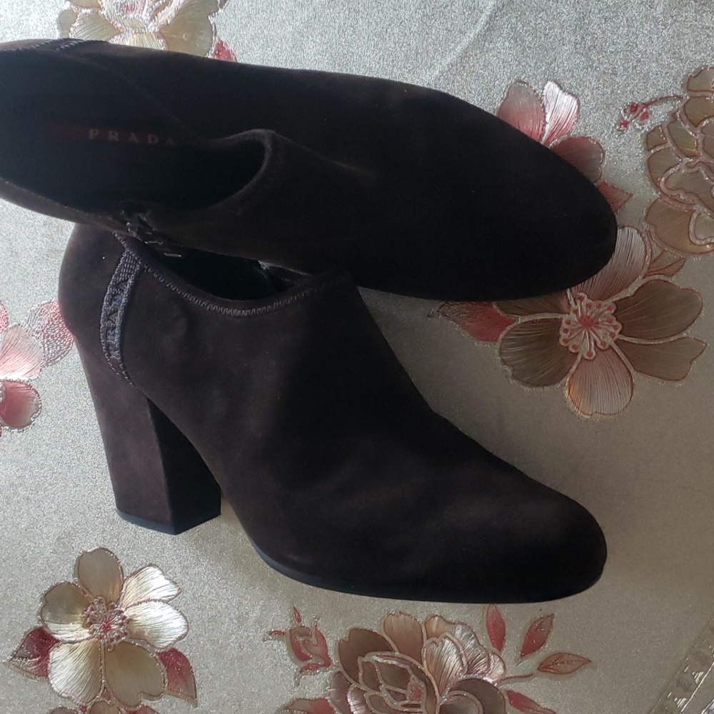 Like new prada shoes